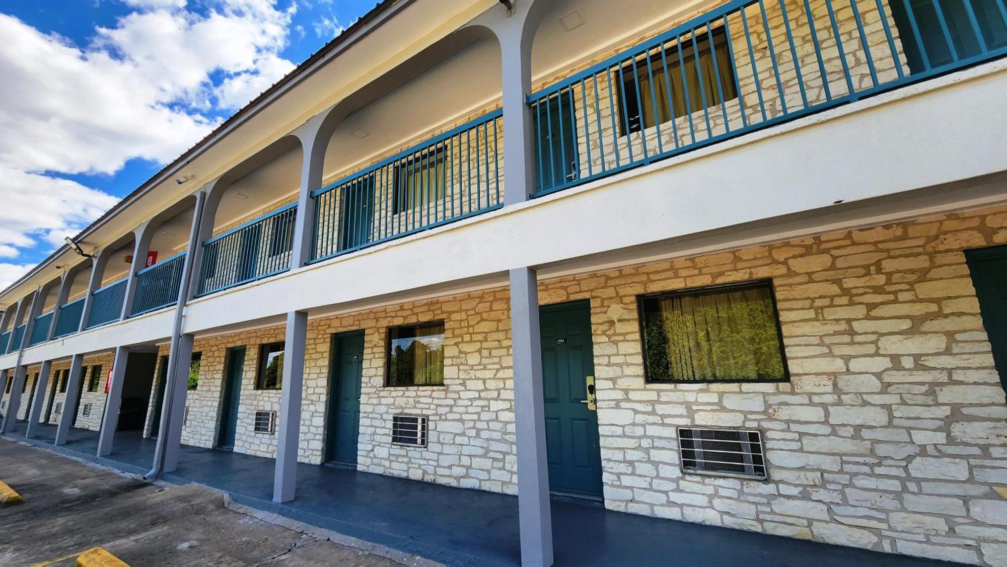 Scottish Inn & Suites Wharton Exterior foto