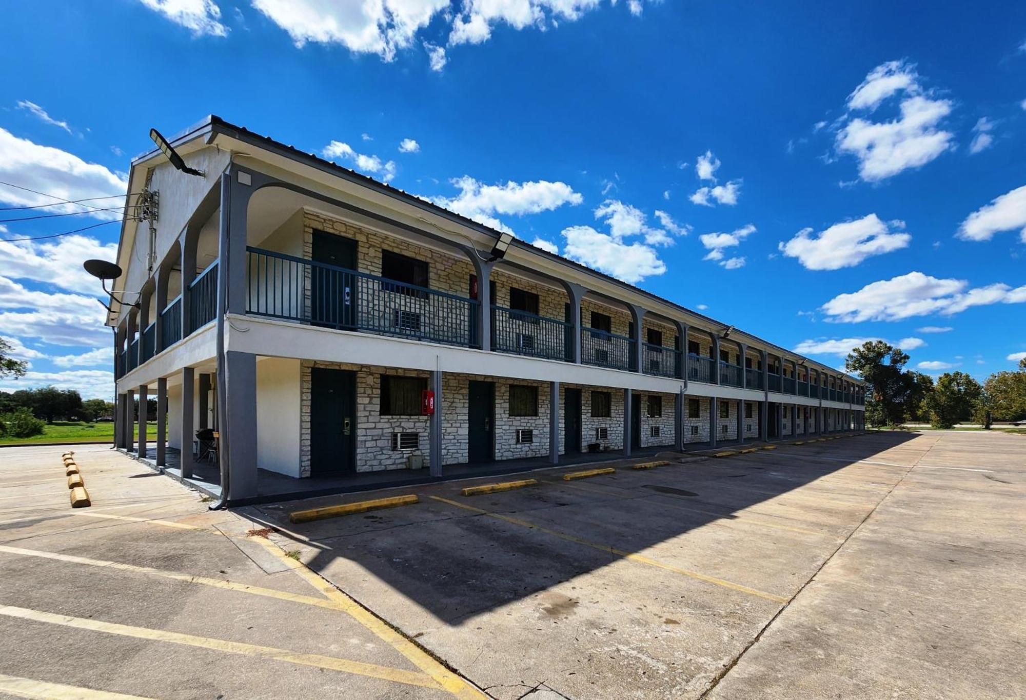 Scottish Inn & Suites Wharton Exterior foto